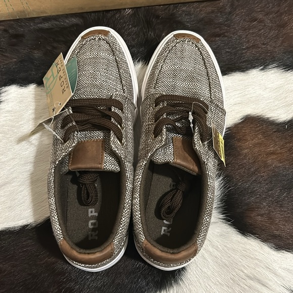 Women’s Roper Shoes - Picture 5 of 8